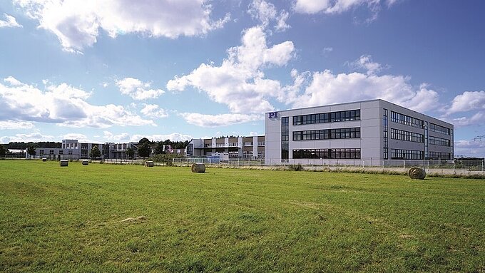 PI Ceramic Building